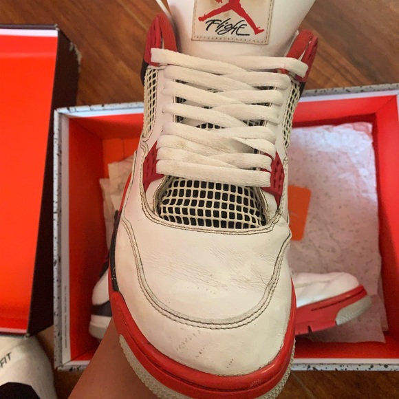 Jordan 4 Fire Red (2020) - Picture 4 of 11